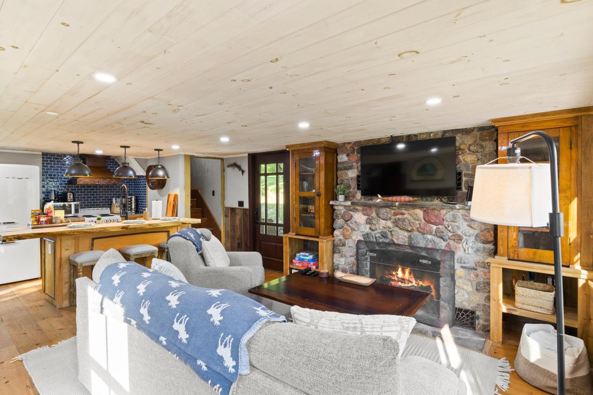 Cozy Two Bedroom Home On Canandaigua Lake Rushville ภายนอก รูปภาพ