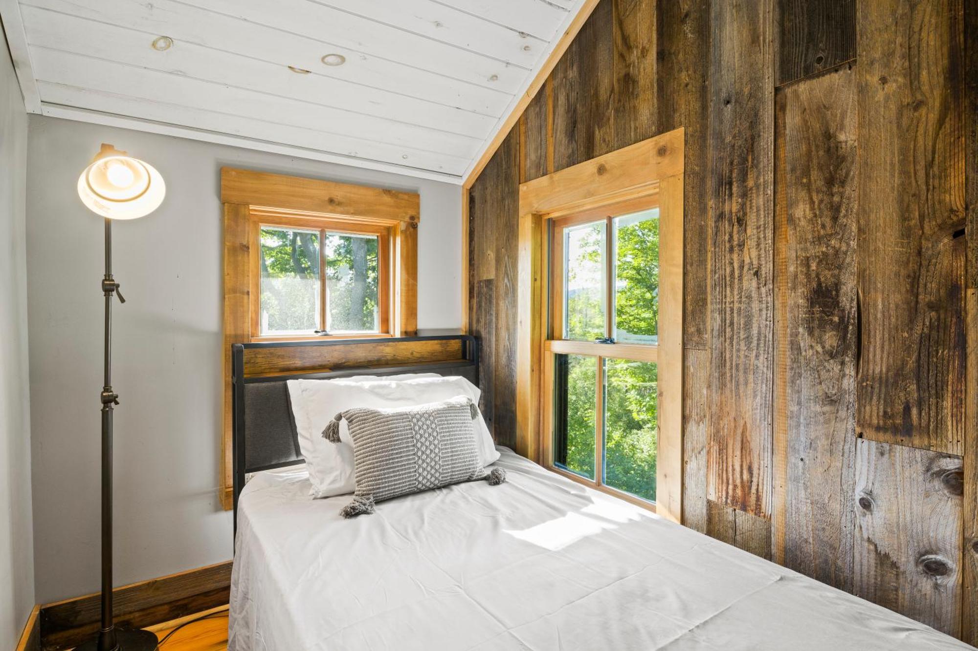 Cozy Two Bedroom Home On Canandaigua Lake Rushville ภายนอก รูปภาพ